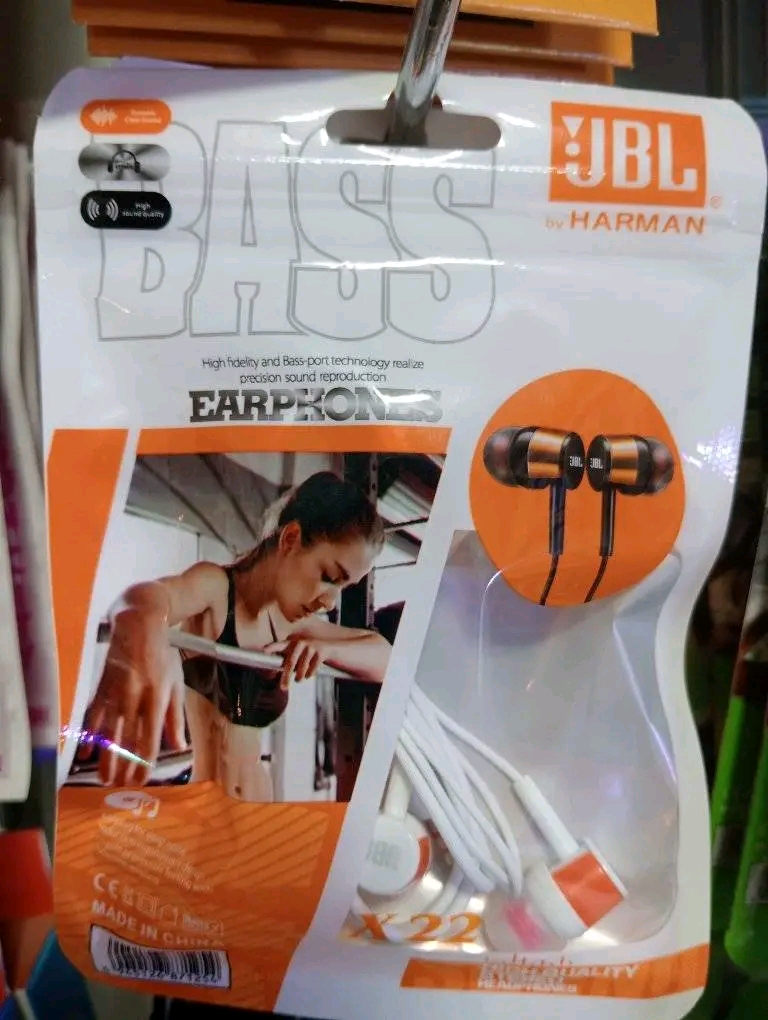 JBL earphones (Bass)